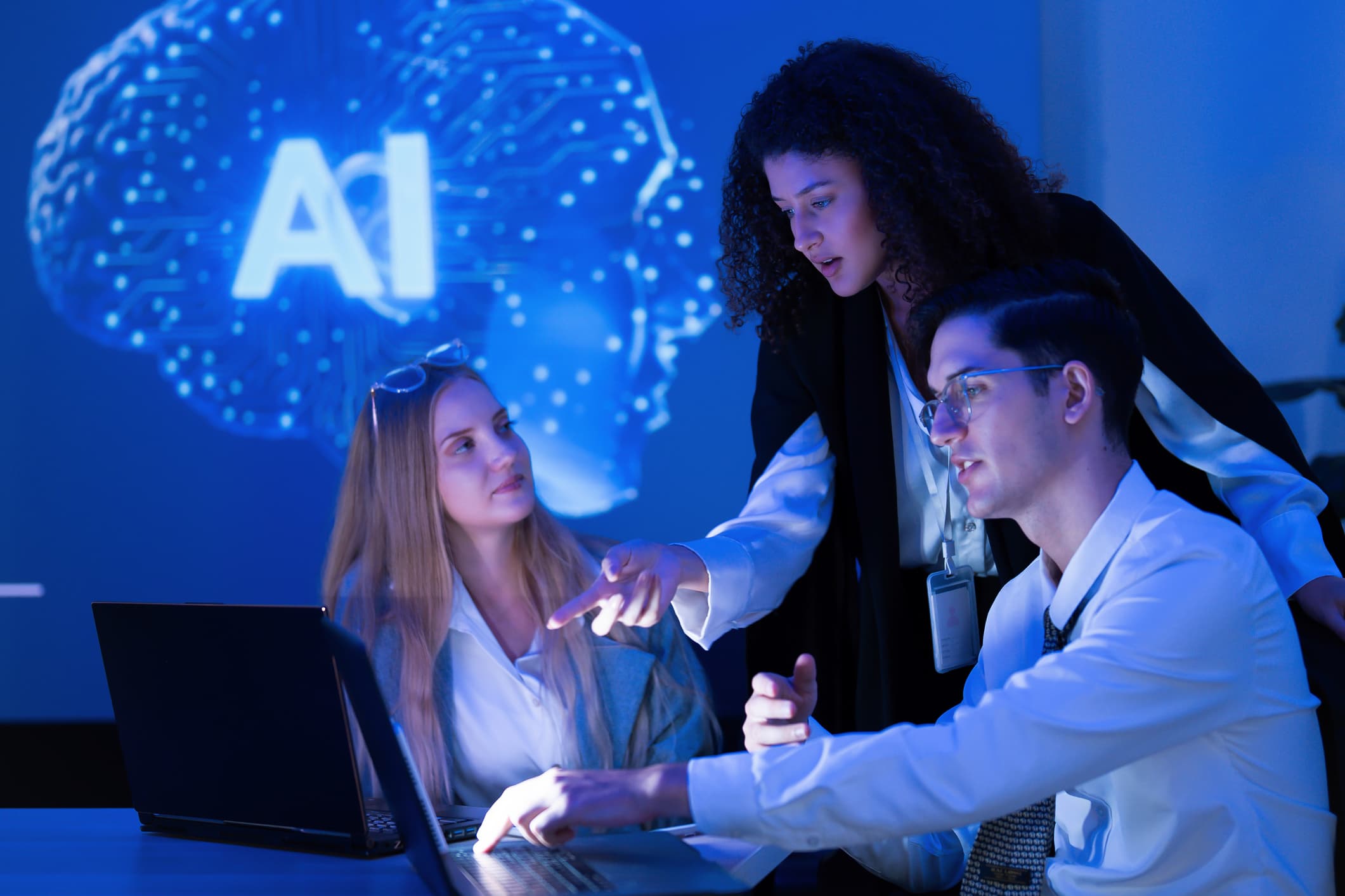 Een team recruiters dat AI gebruikt
