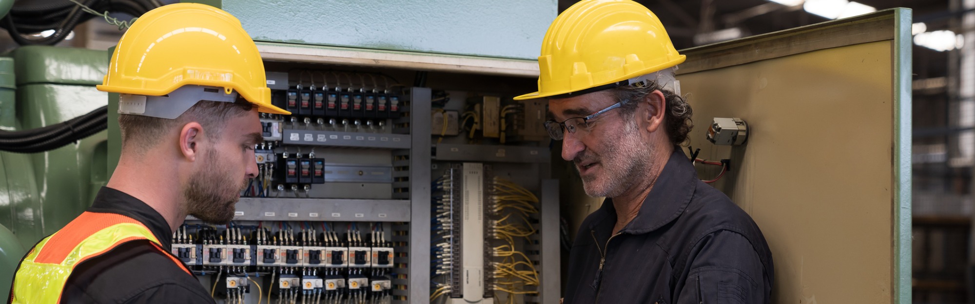 Elektricien worden: opleiding en eerste baan