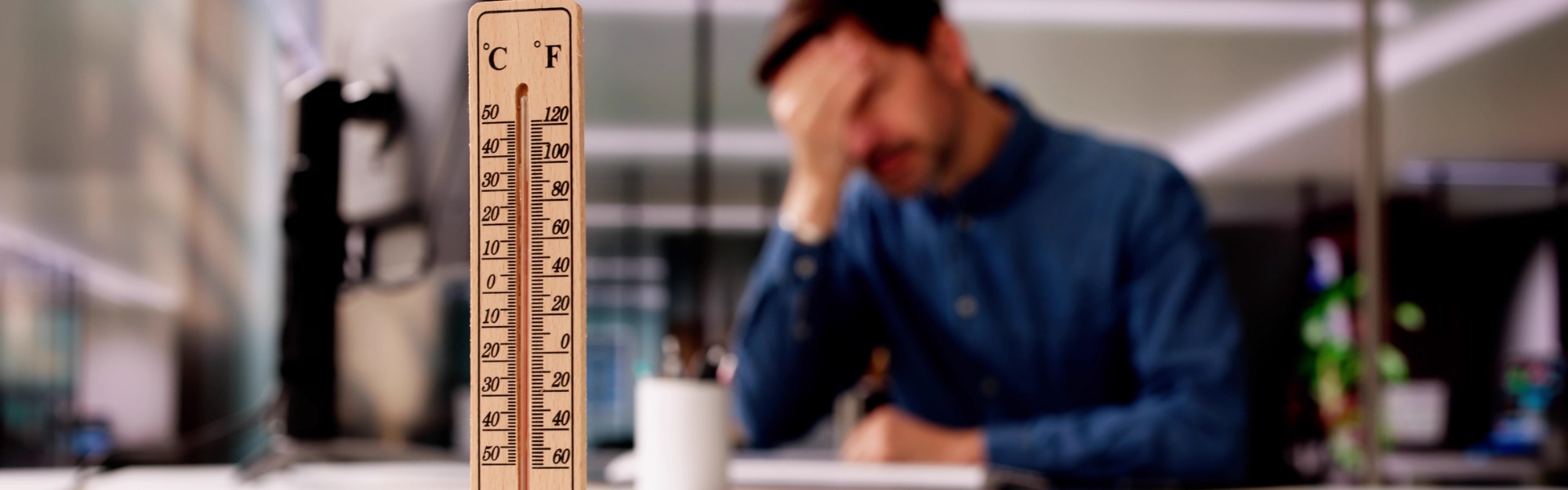 Te warm op je werk? Zo zit het met hitte en de Arbowet